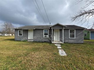 801 Collins Street, Dayton, TX 77535