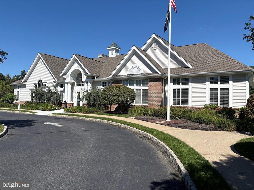 131 HONEY FLOWER, Bordentown, NJ 08620