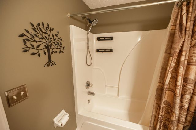 45 COTTON TRAIL DR, Rossville, TN 38066