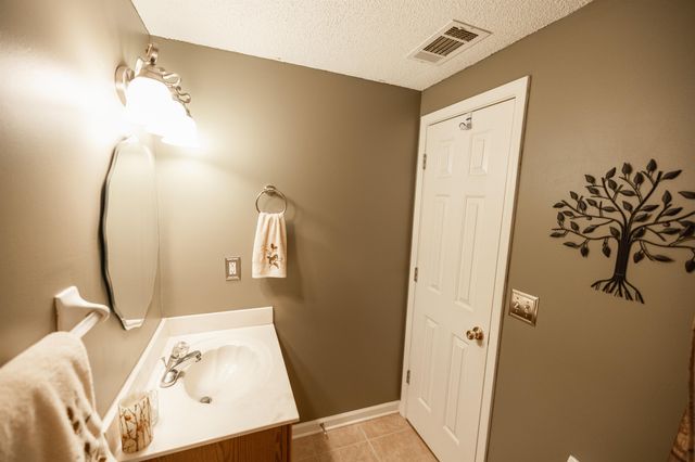 45 COTTON TRAIL DR, Rossville, TN 38066