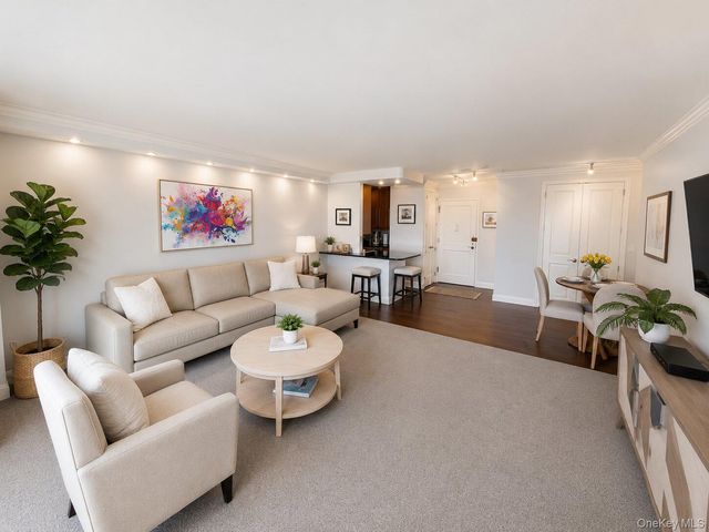 27010 Grand Central Parkway 19T, Floral Park, NY 11005