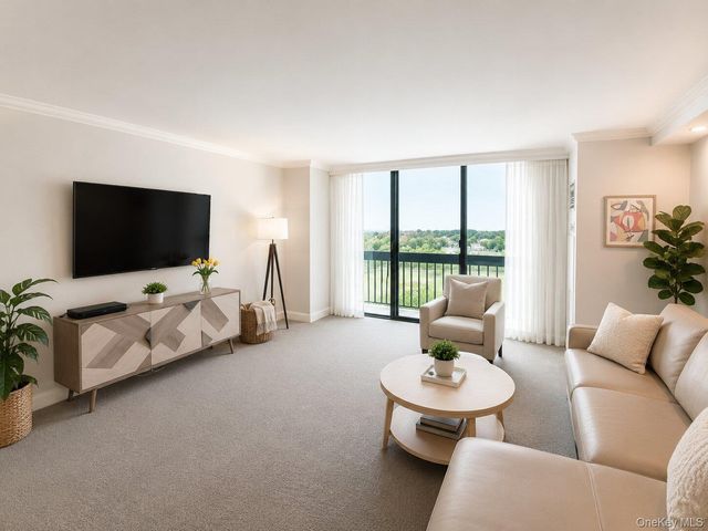 27010 Grand Central Parkway 19T, Floral Park, NY 11005