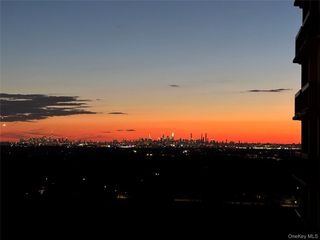 27010 Grand Central Parkway 19T, Floral Park, NY 11005