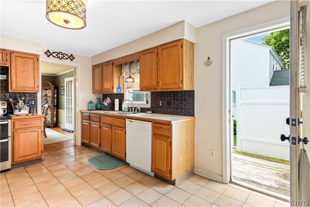 424 Cherry Road, Geddes, NY 13219
