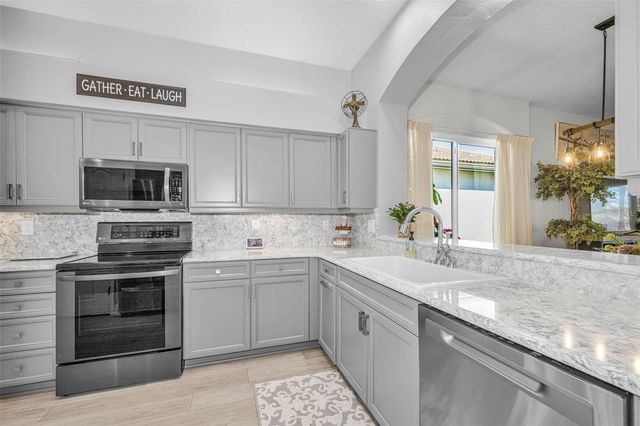 1527 WOODSTREAM DRIVE, Oldsmar, FL 34677