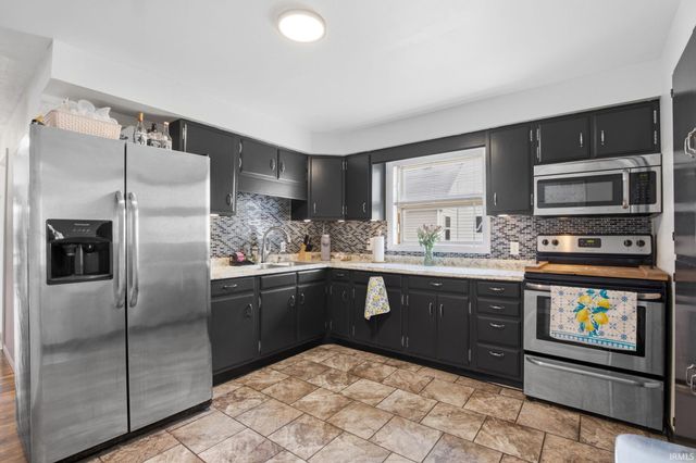 125 N West Street, Tipton, IN 46072