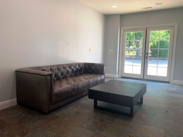 320 Fairview Ave, Brentwood, CA 94513