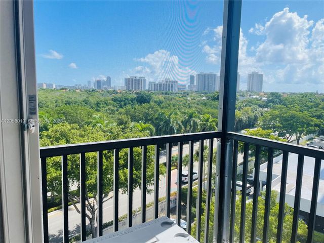 3301 N Country Club Dr 712, Aventura, FL 33180