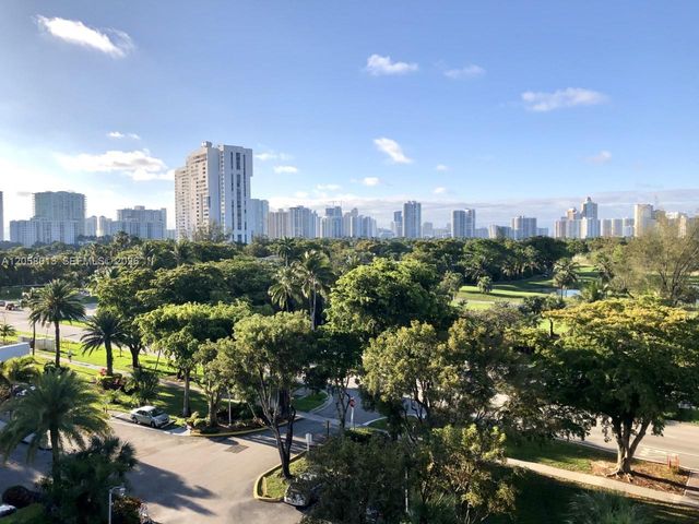 3301 N Country Club Dr 712, Aventura, FL 33180
