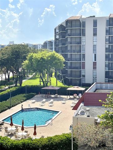 3301 N Country Club Dr 712, Aventura, FL 33180