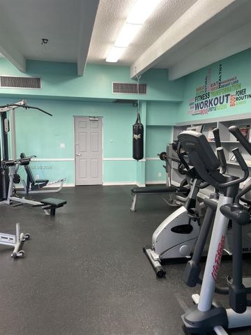 3301 N Country Club Dr 712, Aventura, FL 33180
