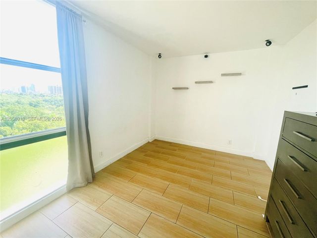3301 N Country Club Dr 712, Aventura, FL 33180