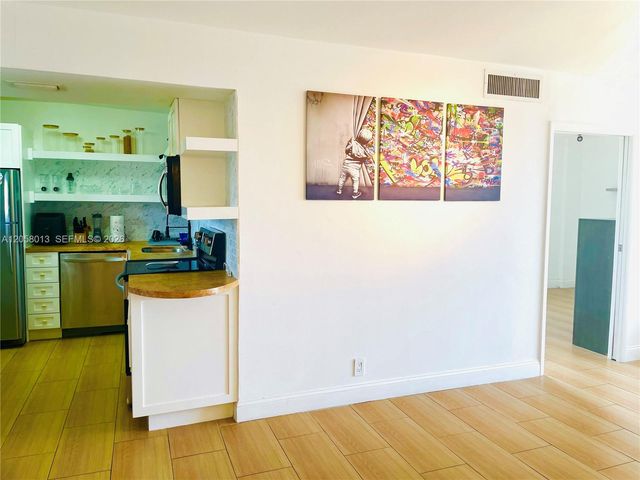 3301 N Country Club Dr 712, Aventura, FL 33180