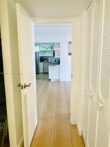 3301 N Country Club Dr 712, Aventura, FL 33180