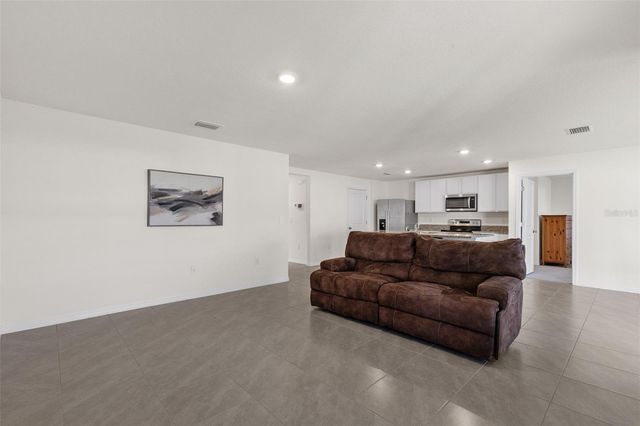37207 SHARKS EYE LANE, Zephyrhills, FL 33541