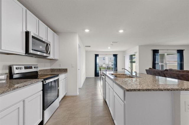 37207 SHARKS EYE LANE, Zephyrhills, FL 33541