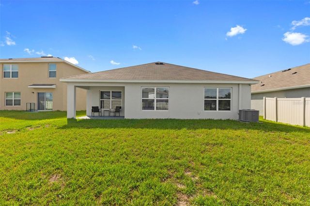 37207 SHARKS EYE LANE, Zephyrhills, FL 33541