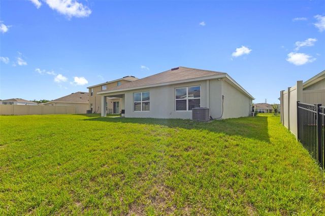 37207 SHARKS EYE LANE, Zephyrhills, FL 33541