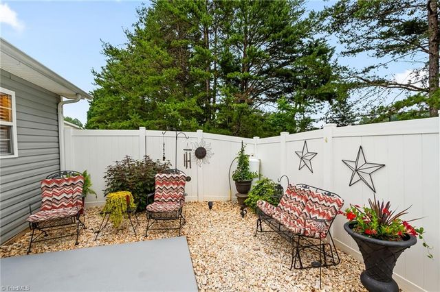 808 Chesapeake Lane, Archdale, NC 27263