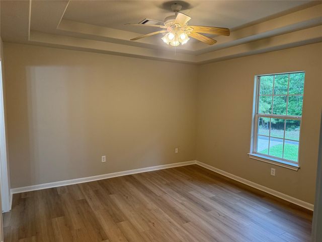 174 E Sunset Drive, Onalaska, TX 77360