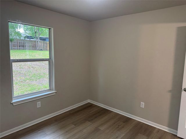 174 E Sunset Drive, Onalaska, TX 77360