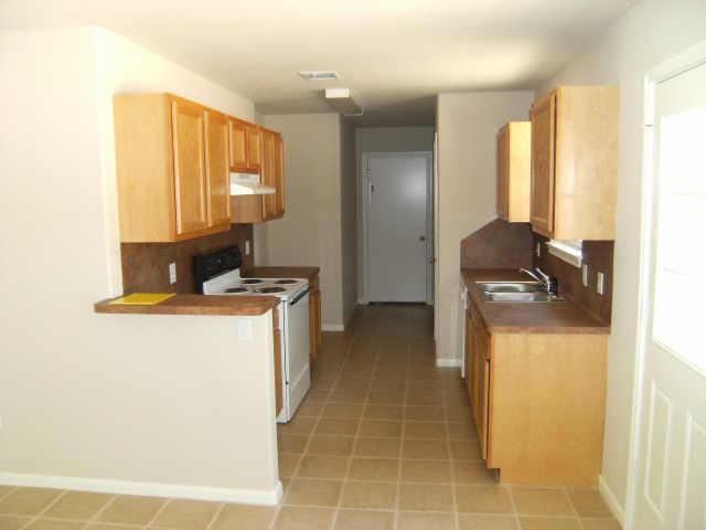 174 E Sunset Drive, Onalaska, TX 77360