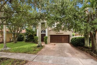 1040 NW 185th Ave, Pembroke Pines, FL 33029