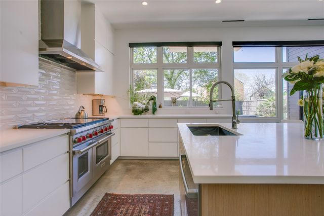 2215 Madera Street, Dallas, TX 75206