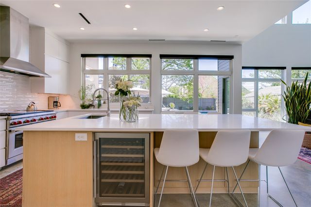 2215 Madera Street, Dallas, TX 75206