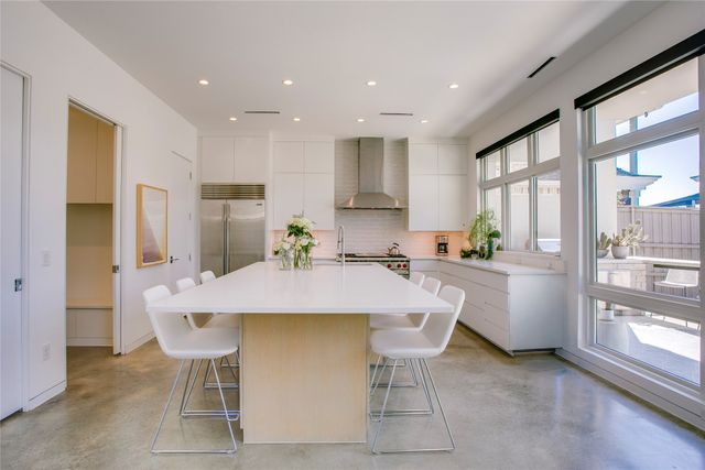 2215 Madera Street, Dallas, TX 75206