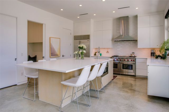 2215 Madera Street, Dallas, TX 75206