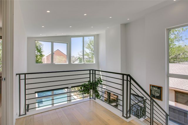 2215 Madera Street, Dallas, TX 75206