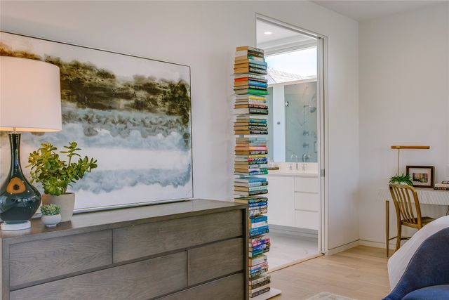 2215 Madera Street, Dallas, TX 75206