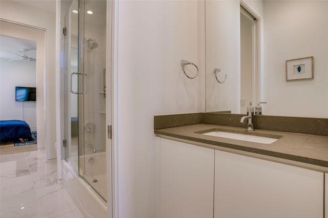 2215 Madera Street, Dallas, TX 75206