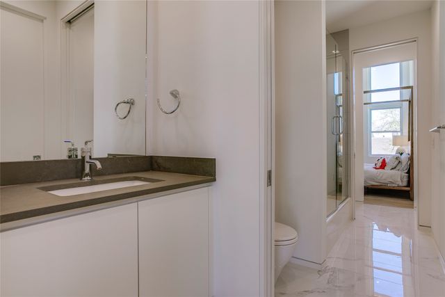 2215 Madera Street, Dallas, TX 75206