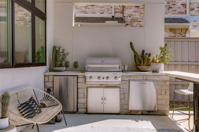 2215 Madera Street, Dallas, TX 75206