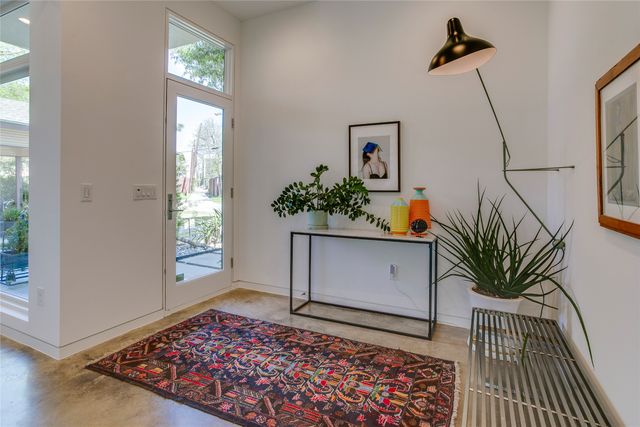 2215 Madera Street, Dallas, TX 75206