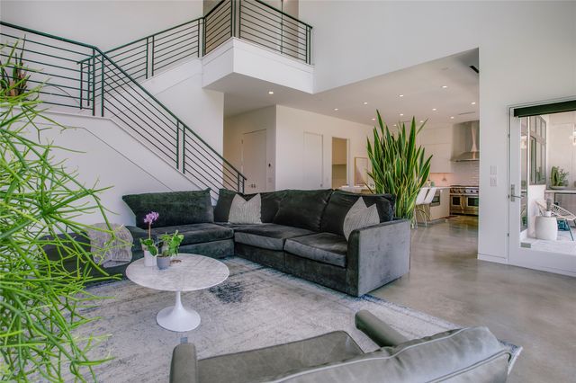 2215 Madera Street, Dallas, TX 75206