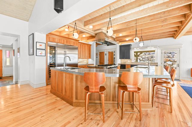 606 N LITTLE TREE CIR, Salt Lake City, UT 84108