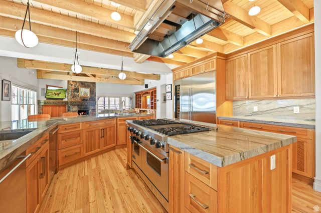 606 N LITTLE TREE CIR, Salt Lake City, UT 84108