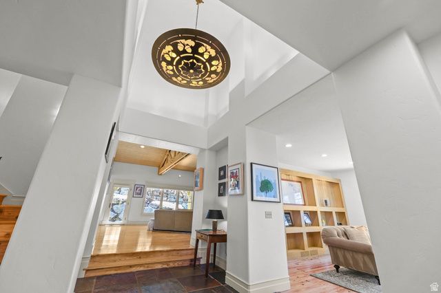 606 N LITTLE TREE CIR, Salt Lake City, UT 84108