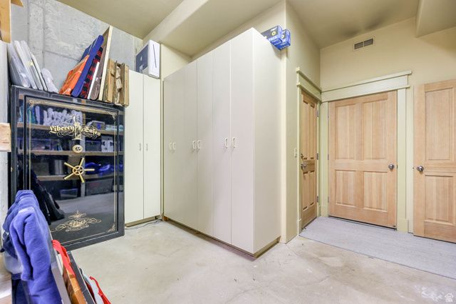 606 N LITTLE TREE CIR, Salt Lake City, UT 84108