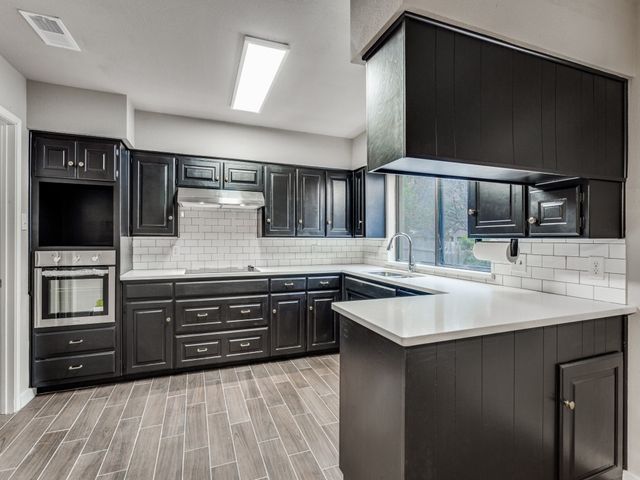 3425 Derby Circle, Bedford, TX 76021