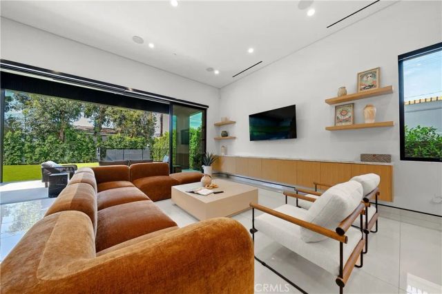 12507 Miranda, Valley Village, CA 91607