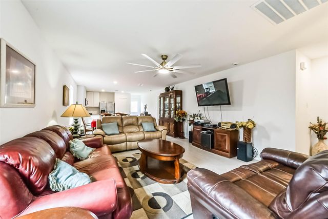 28814 Texas Plains Drive, Hockley, TX 77447