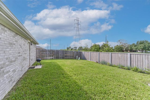 28814 Texas Plains Drive, Hockley, TX 77447