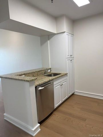 100 New Roc City Place 317, New Rochelle, NY 10801