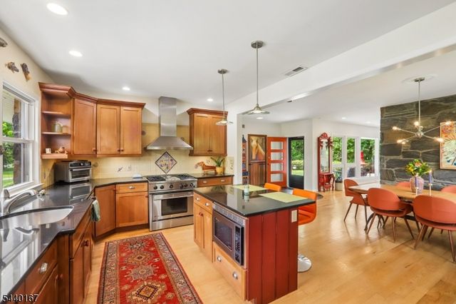 95 Yantacaw Brook Park, Montclair Twp., NJ 07043