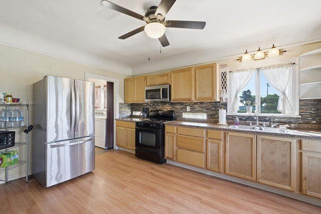 2120 S Kaweah Avenue, Exeter, CA 93221