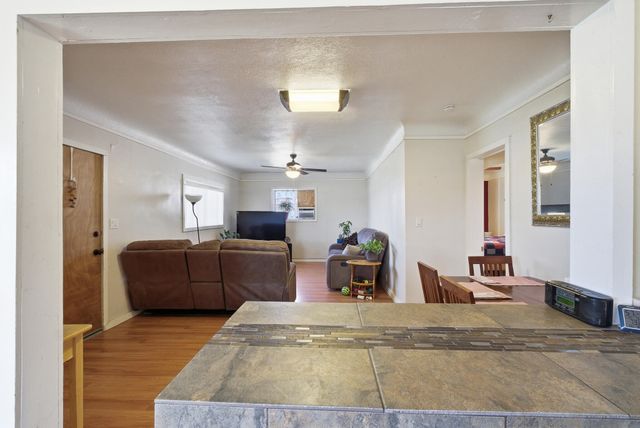 2120 S Kaweah Avenue, Exeter, CA 93221